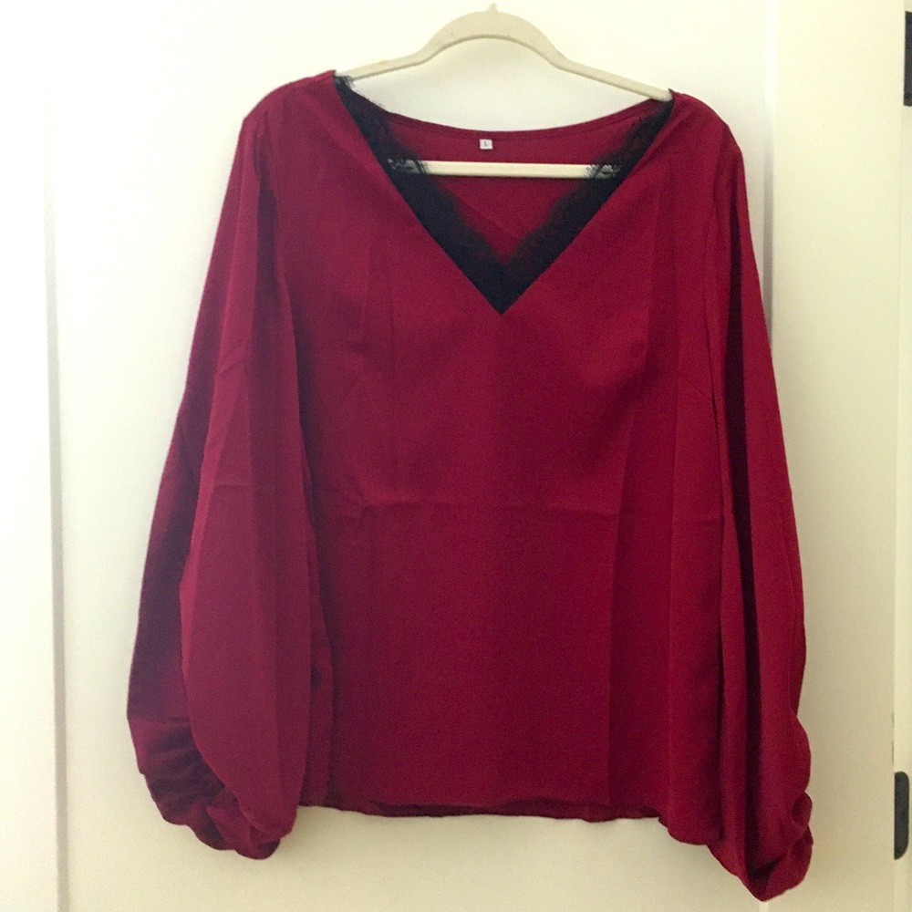 Ladies V-neck balloon sleeve top large